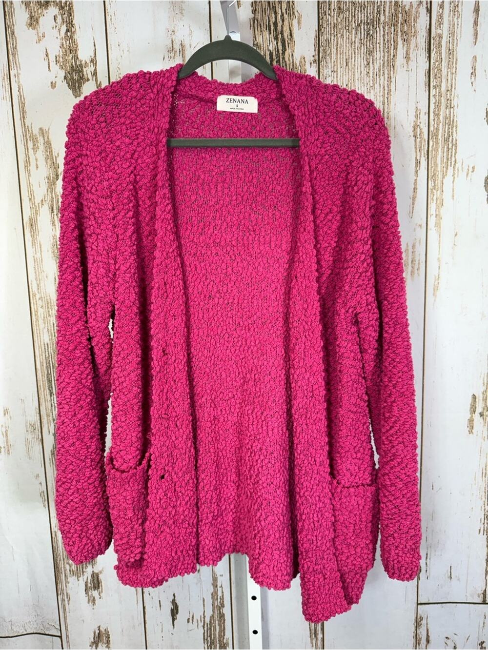 Zenana, Chunky Knit Bright Pink Cardigan. Size Small. Excellent condition!